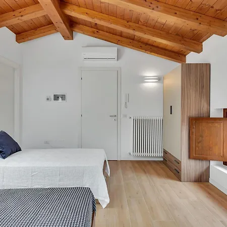 Center -rooms בית הארחה 3*